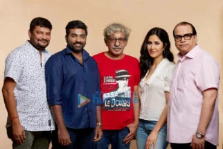 merry christmas movie cast 